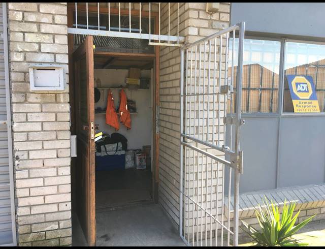 113M² WAREHOUSE FOR SALE IN BRACKENFELL INDUSTRIAL